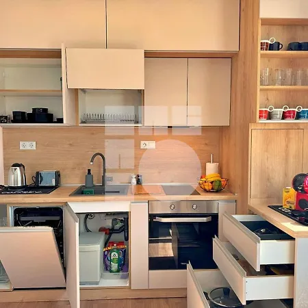 Apartment 1br Sea Garden Prime With View & Parking *