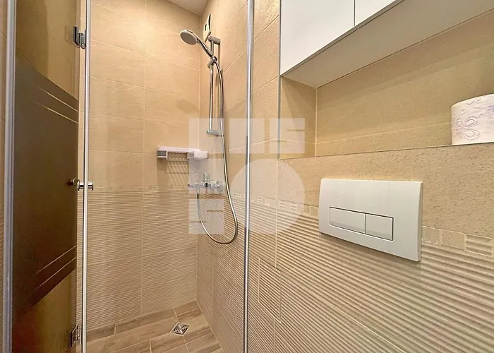 1br Sea Garden Prime With View & Parking Varna