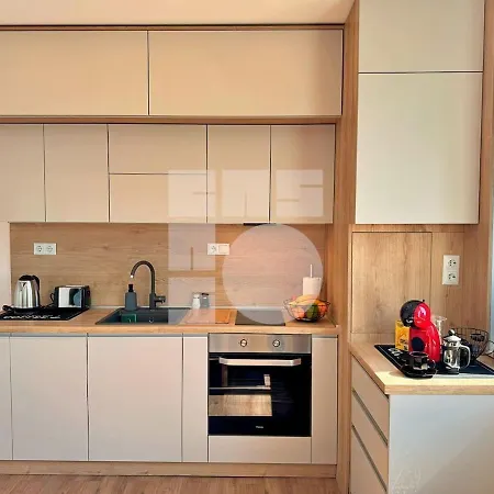 1br Sea Garden Prime With View & Parking Varna