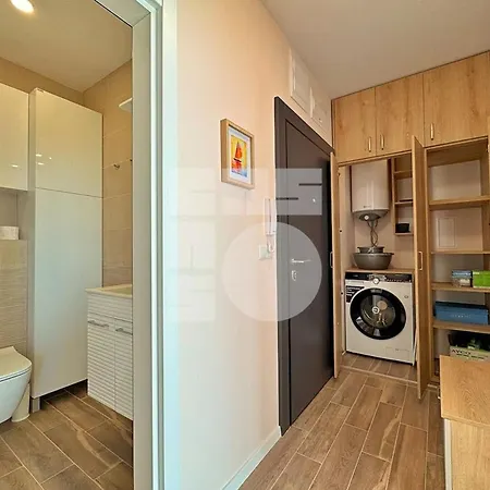1br Sea Garden Prime With View & Parking 아파트