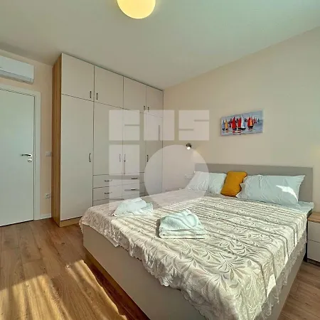 1br Sea Garden Prime With View & Parking Varna