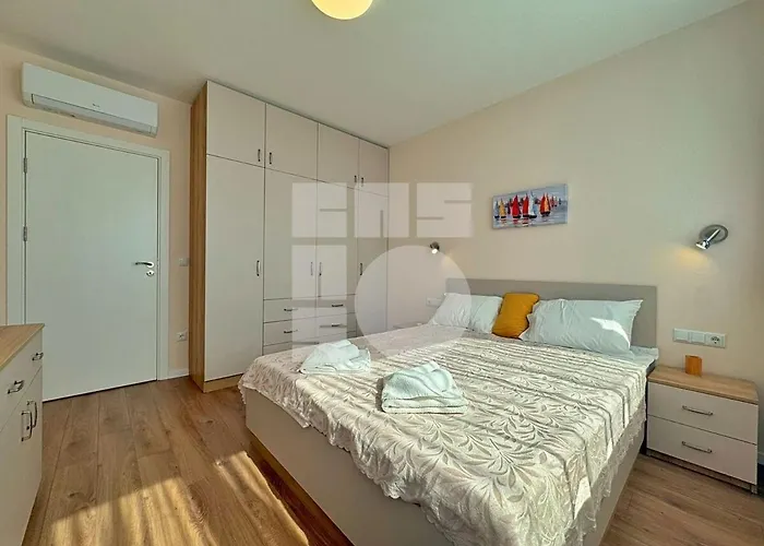 1br Sea Garden Prime With View & Parking Varna