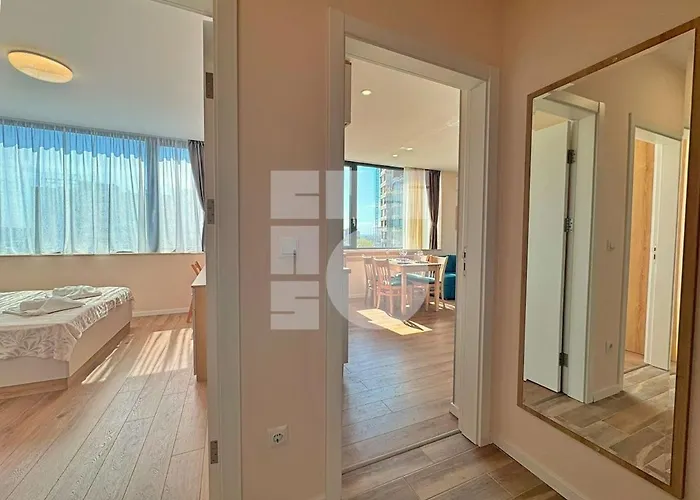 Apartment 1br Sea Garden Prime With View & Parking *